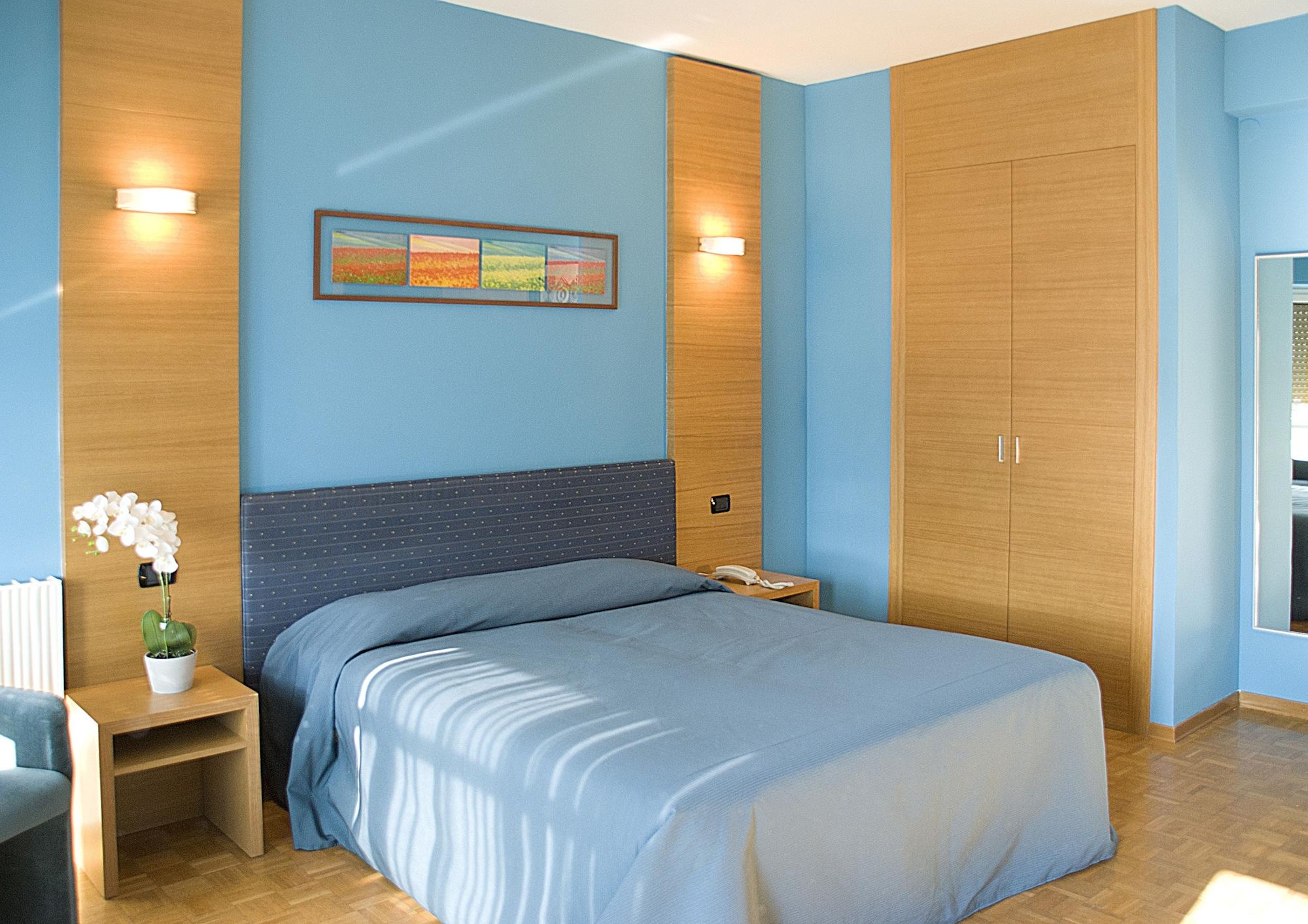 Hotel Clarici Сполето Екстериор снимка