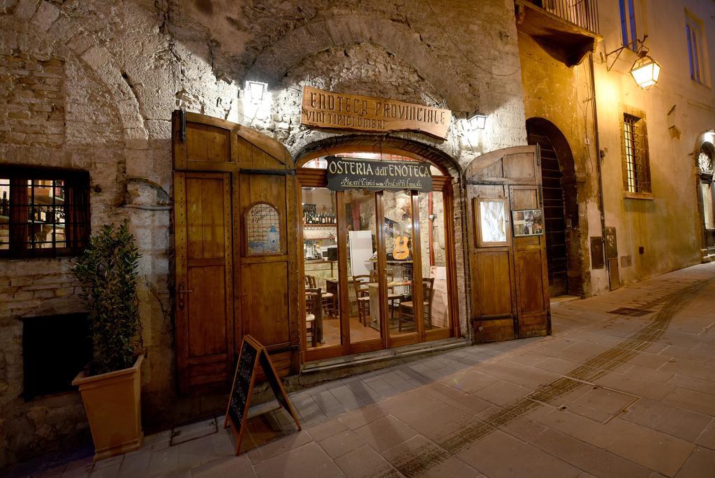 Hotel Clarici Сполето Екстериор снимка