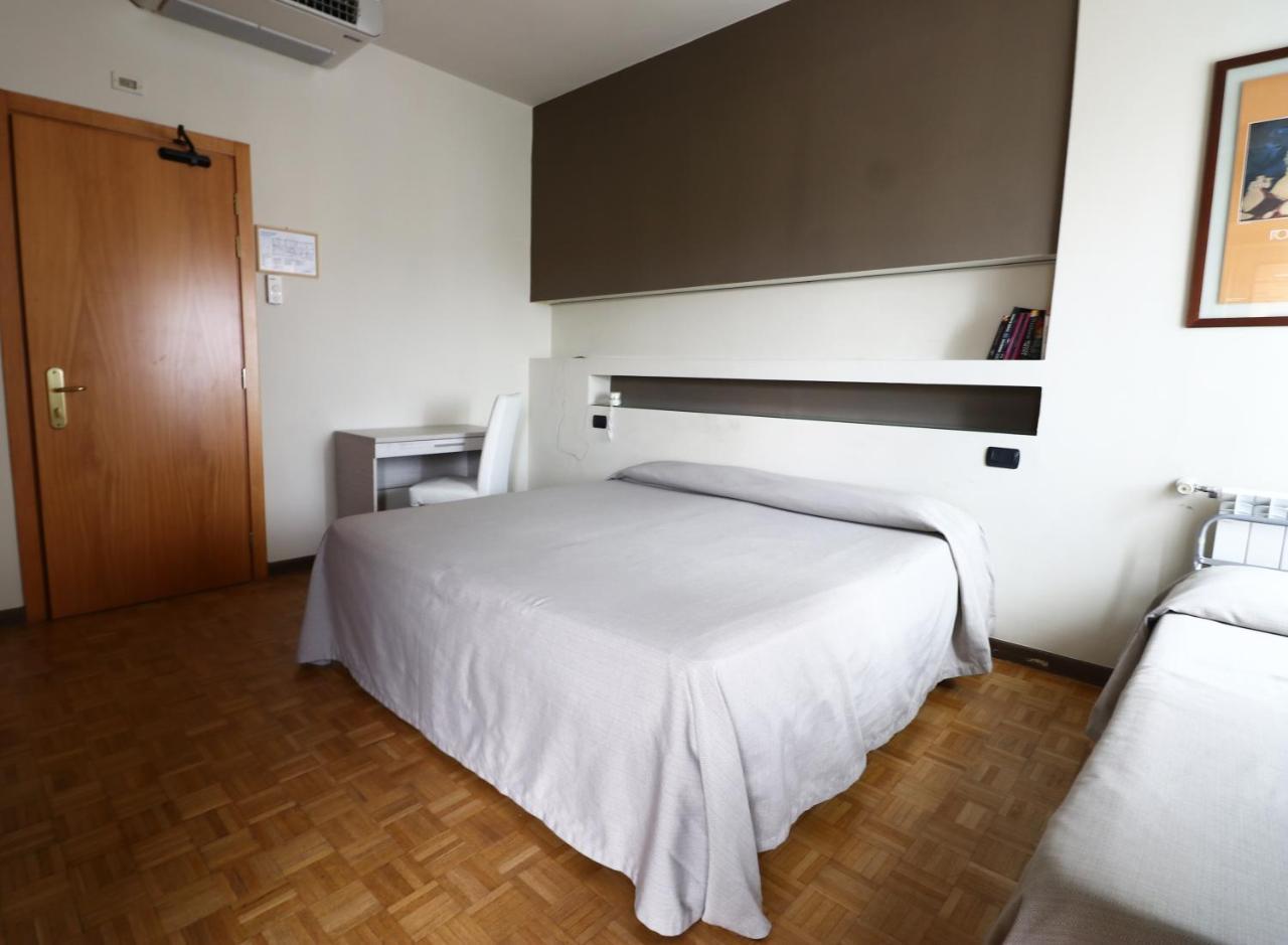 Hotel Clarici Сполето Екстериор снимка